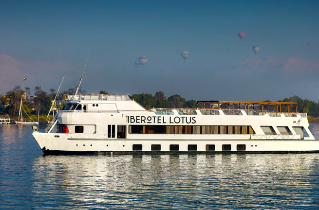 Iberotel Lotus Boat
