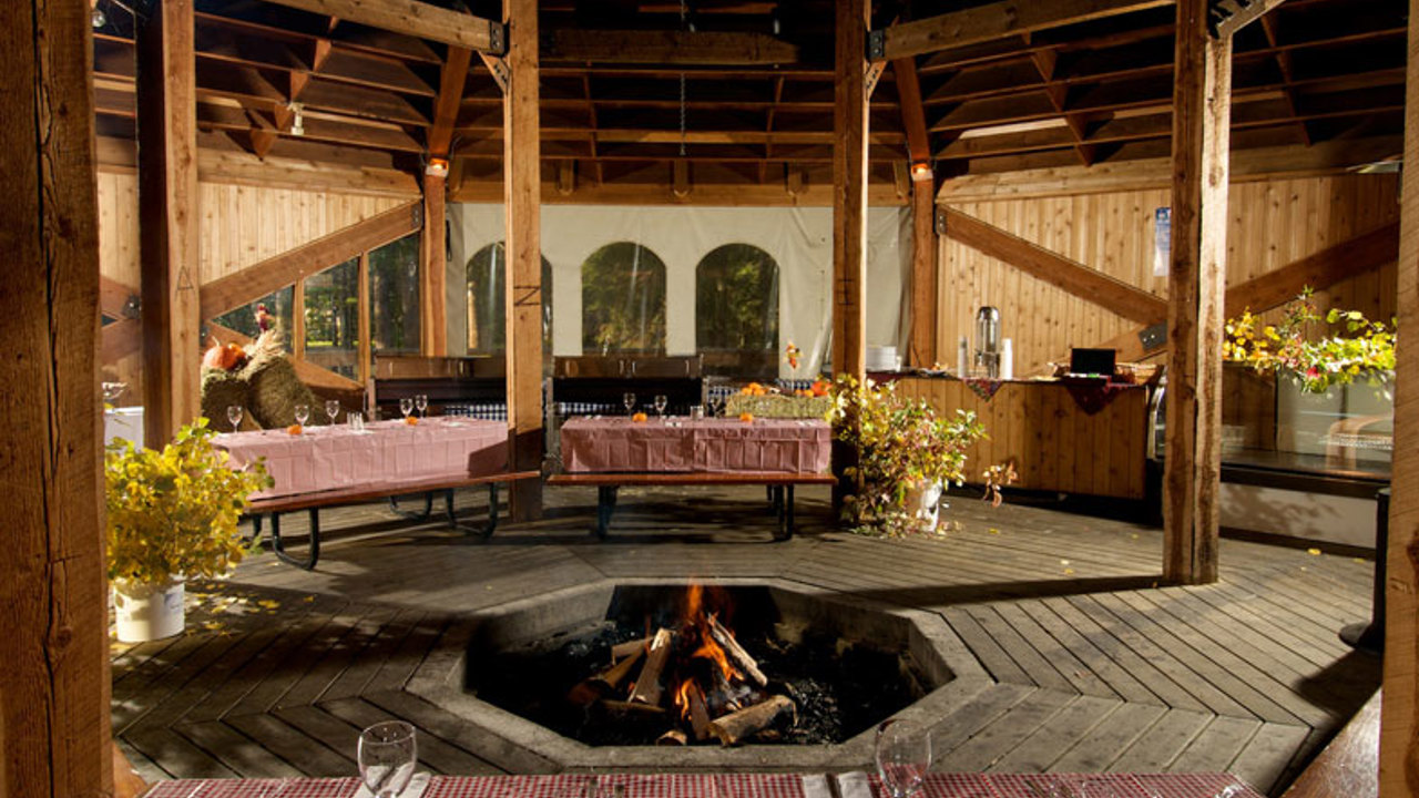 canada - lake louise - lake louise inn_restaurant_ildsted_01
