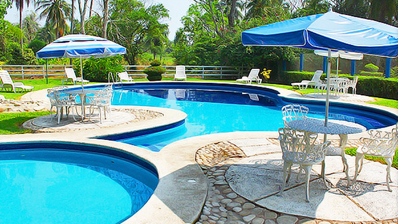 mexico - palenque - nututun_pool_01
