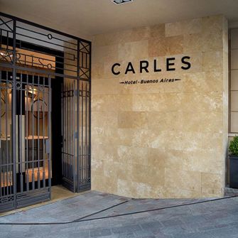 Carles Hotel Indgang