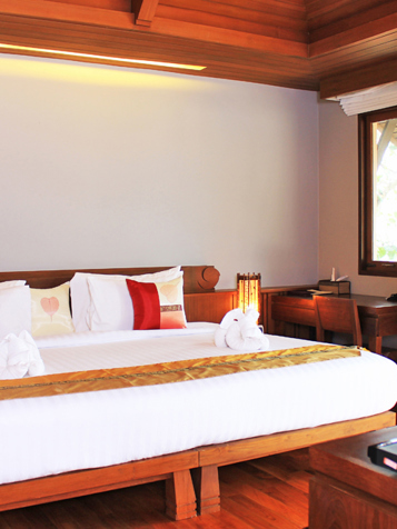 thailand - maehaad bay_vaerelse_beachfront villa_01