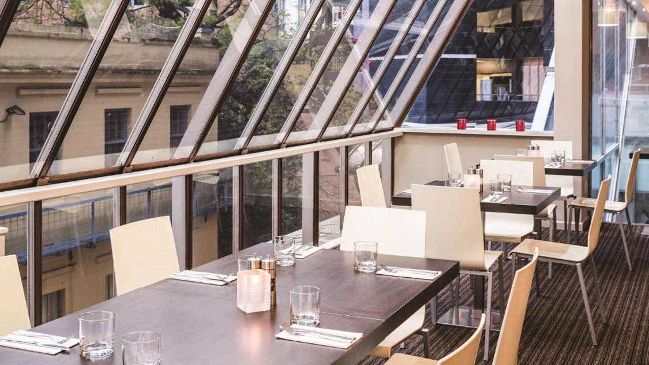 new zealand - wellington - travelodge hotel wellington_restaurant_udsigt