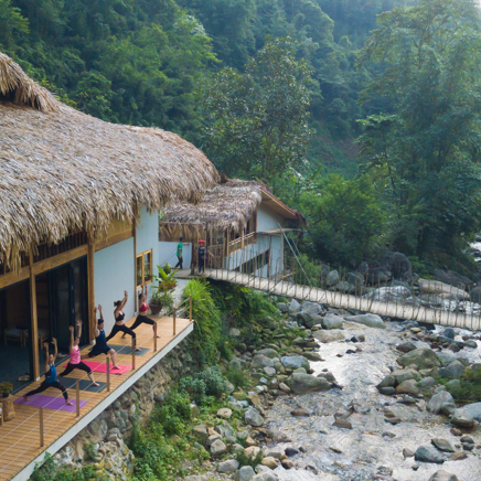 Topas Riverside Lodge Yoga 01