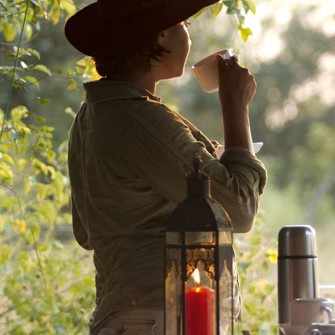 Person Drikke Te I Naturen Big Game Camp