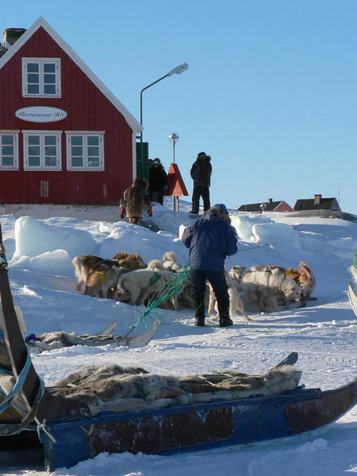 Gronland Oqaatsut Hotel Nordlys Udefra 03