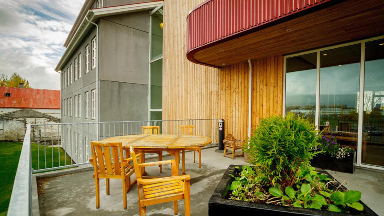 lake hotel egilsstadir_terrasse_01