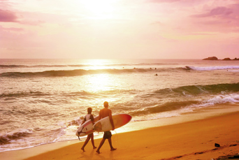 sri lanka - sri lanka_strand_surfer_01