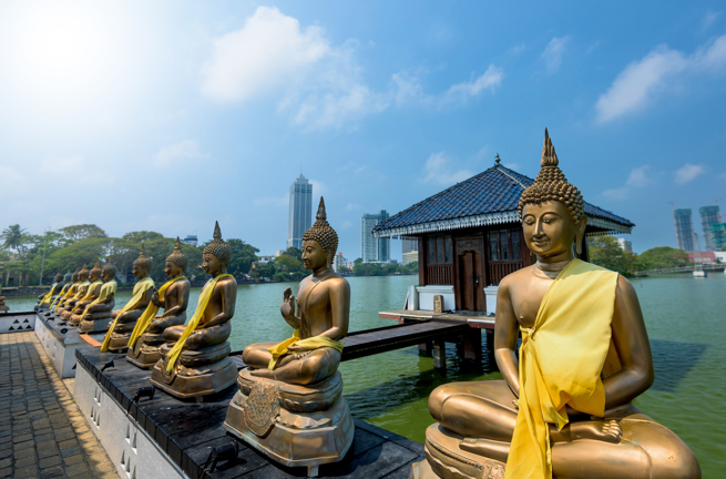 sri lanka - colombo_buddha statuer_seema malaka tempel_01
