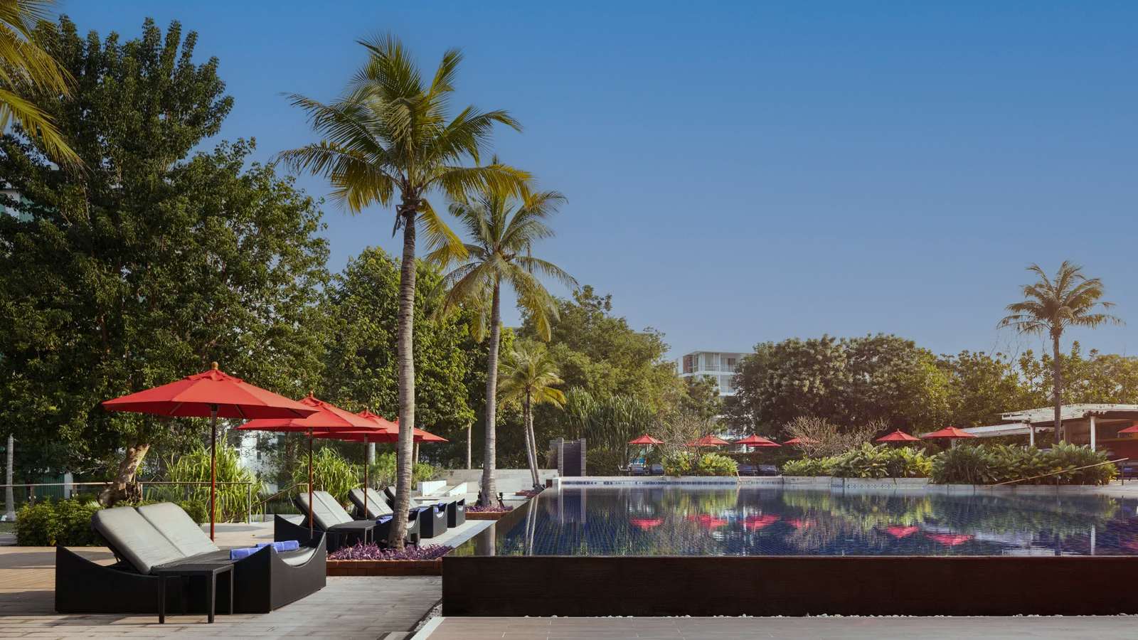 Amari Hua Hin Pool Himmel