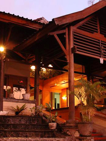 bali - yulia inn_01