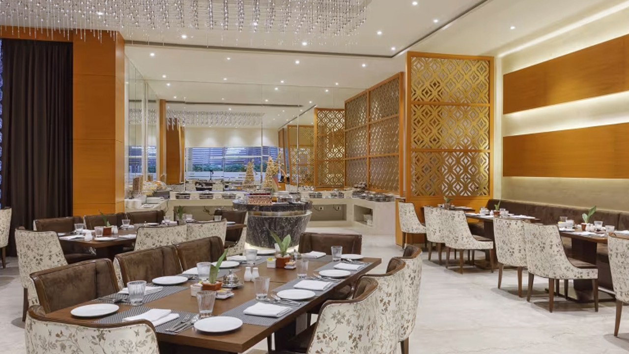 Nataraj Sarovar Portico Jhansi 05