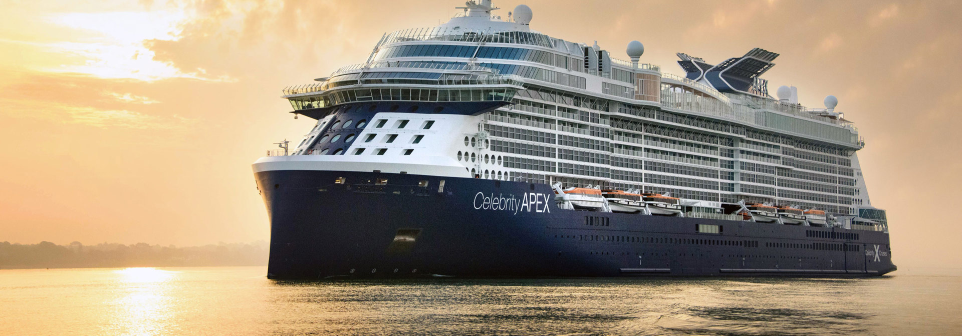 Celebrity Apex Udefra Aften