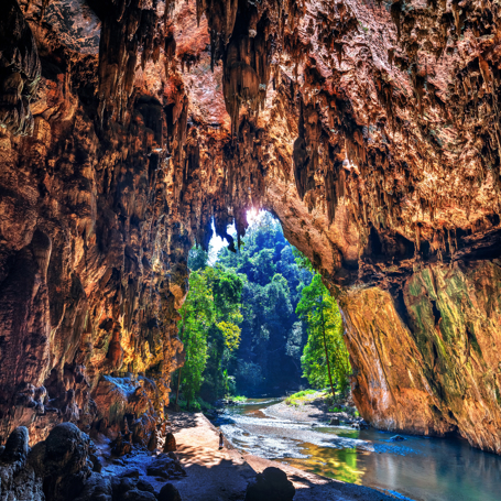Tham Lod Cave