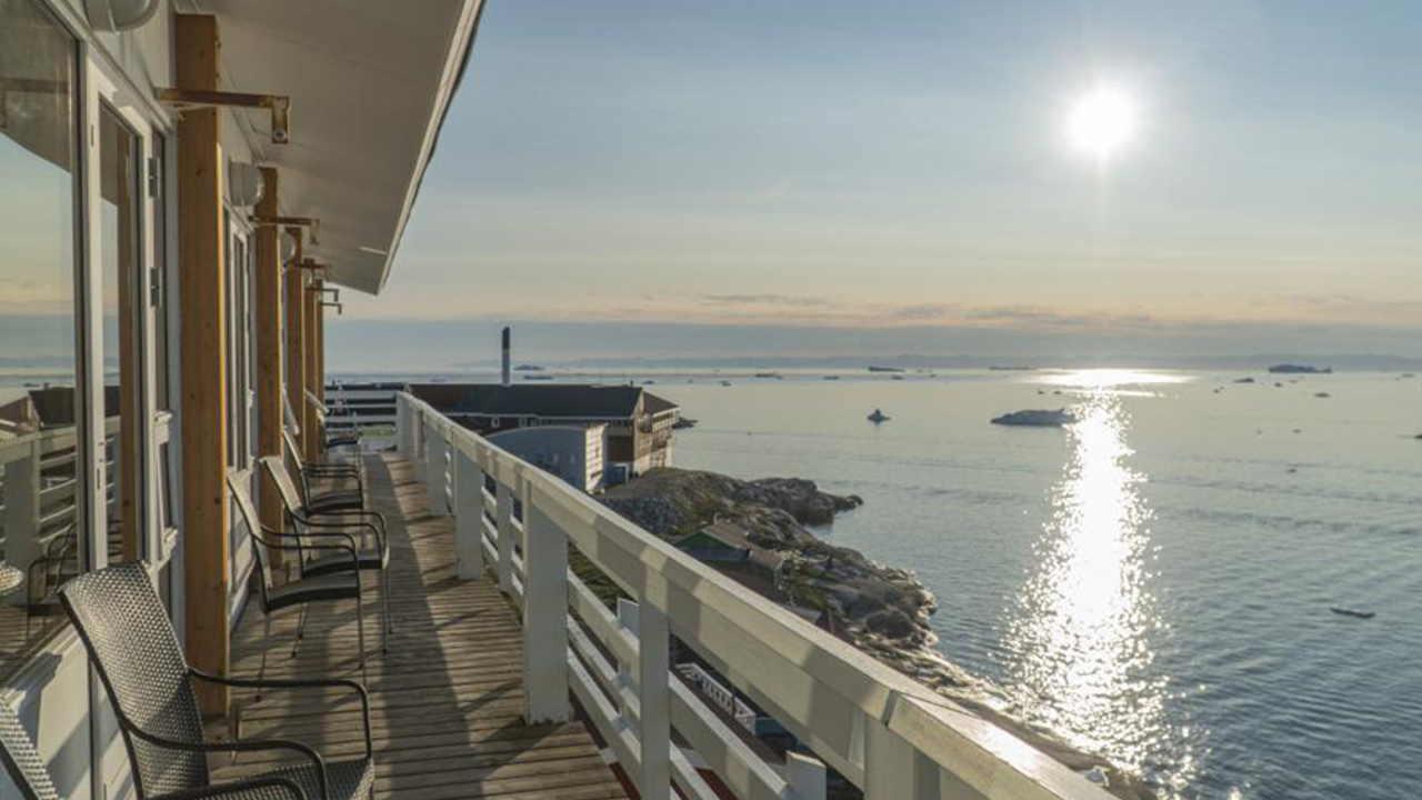 Hotel_hvide_falk_ terrasse_med_udsigt_01