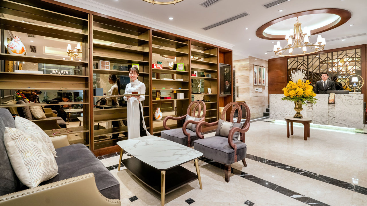 Conifer Grand Hotel 03