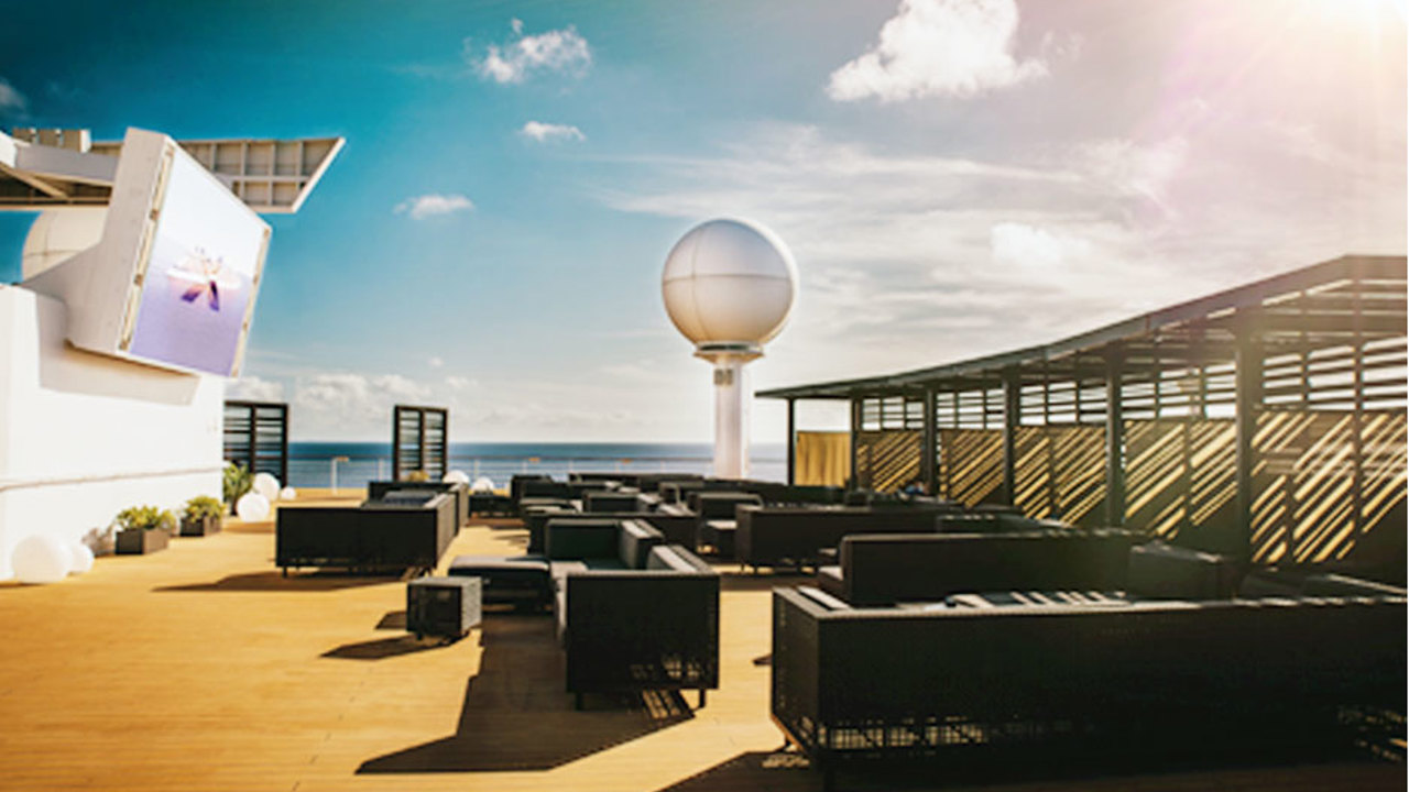 celebrity summit_roof top bar_01