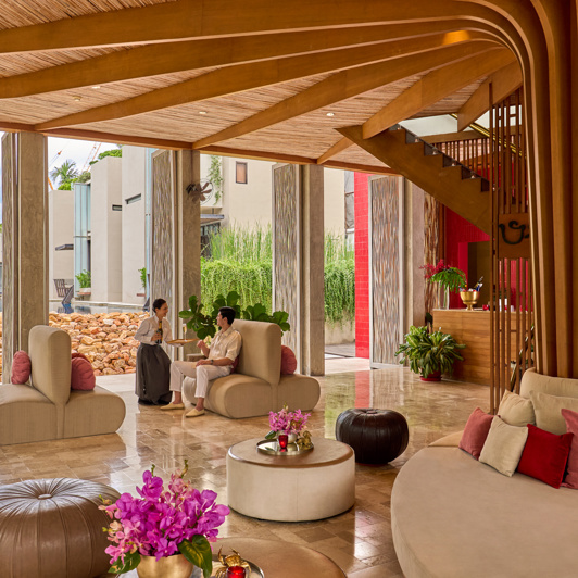 Let S Sea Lobby Welcome Drink Serve