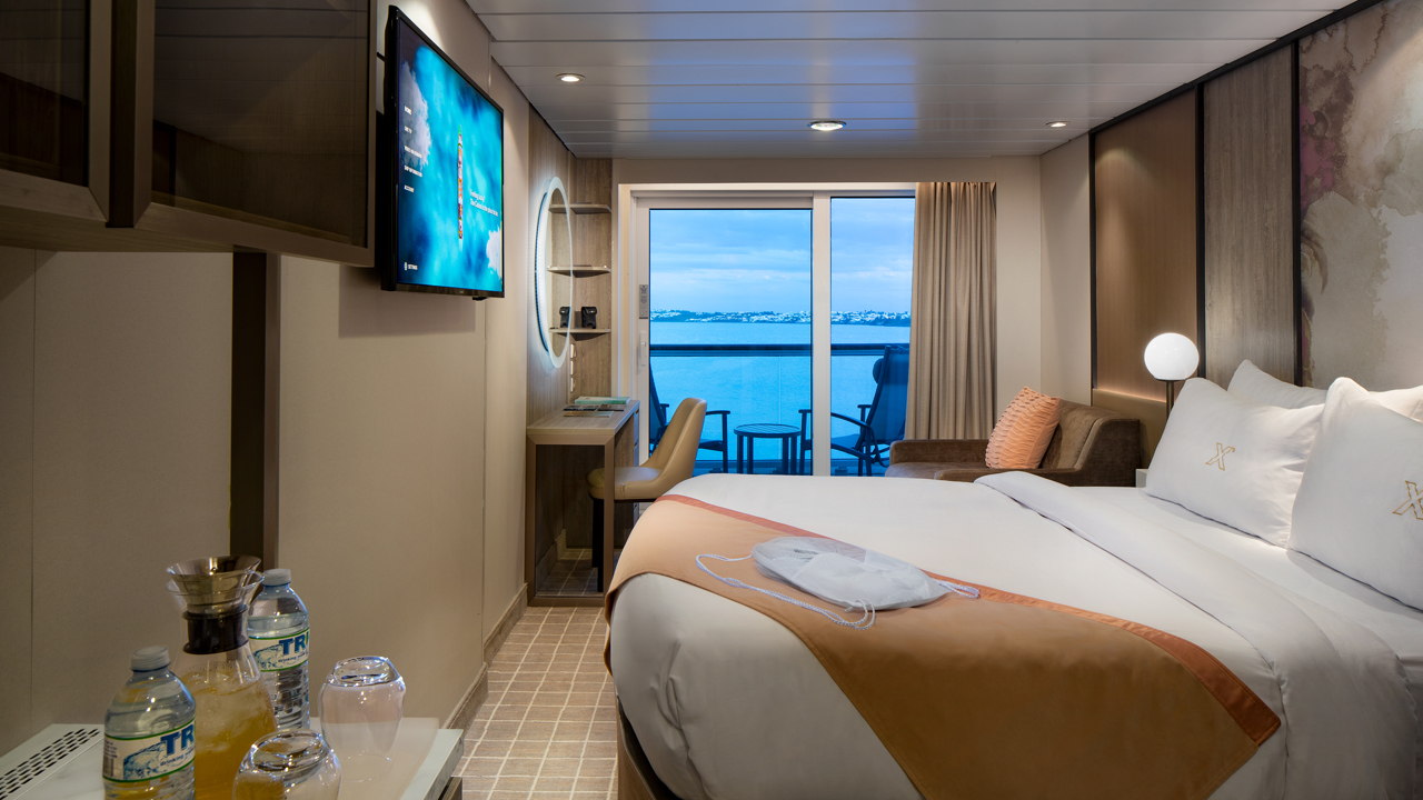 CEL SM Aqua Class Bedroom (1)