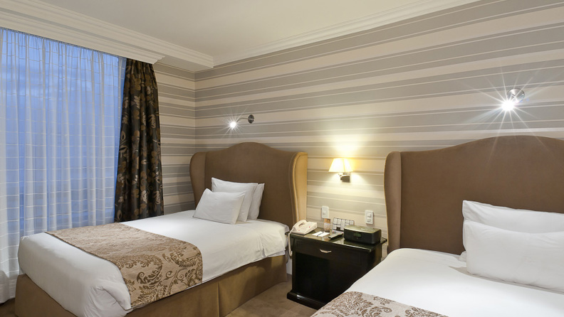 hotel dann carlton_vaerelse_superioer twin room_01