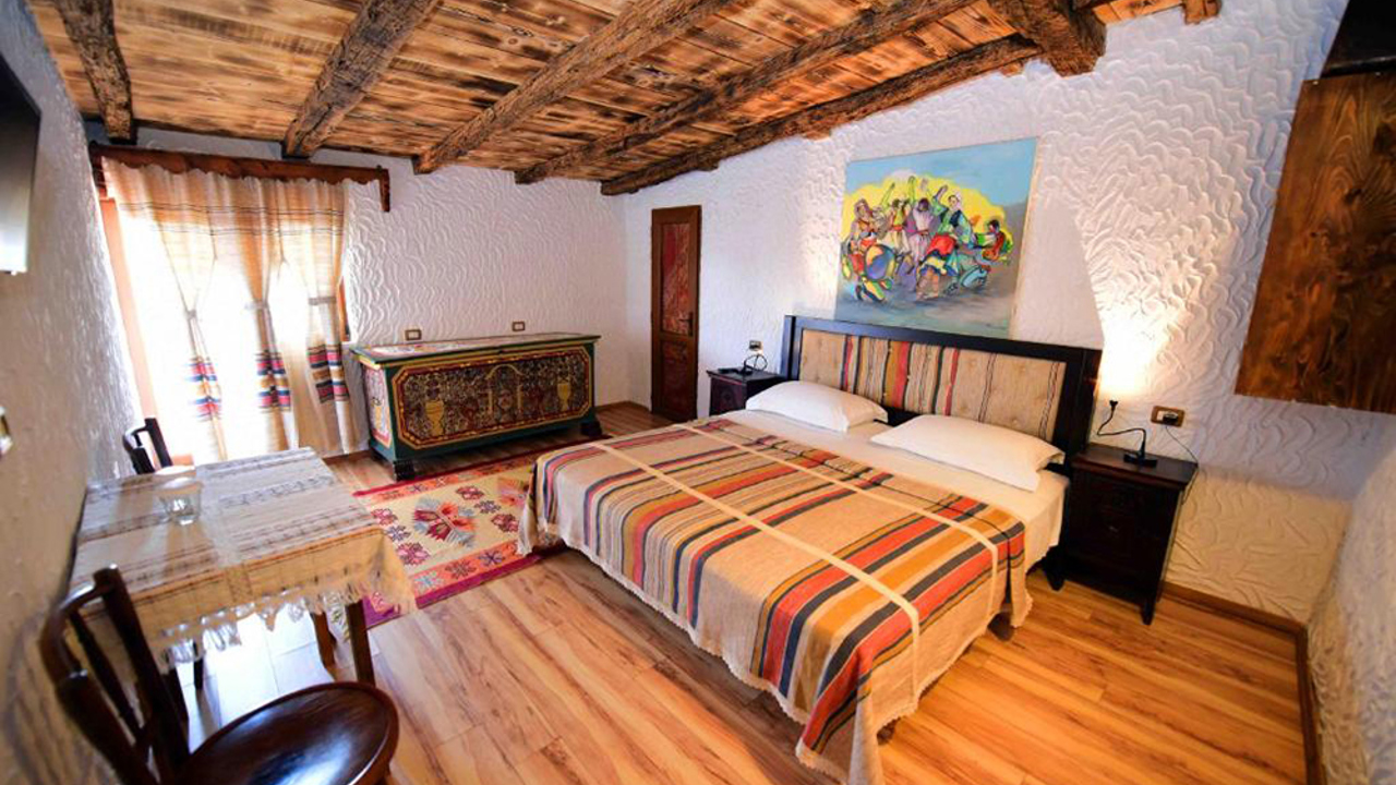 Hotel Tradita_room_01