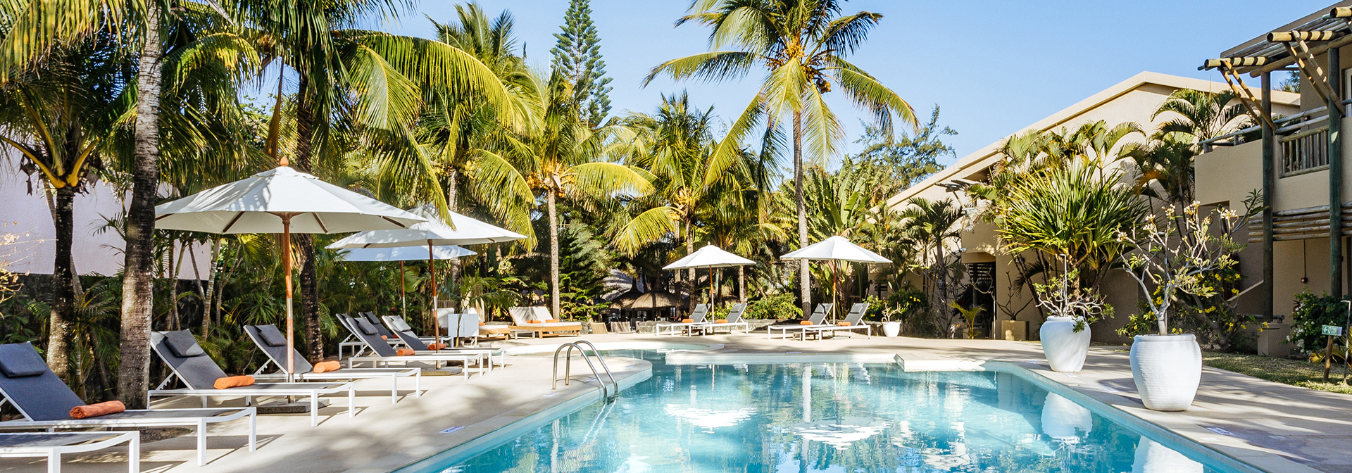 mauritius - friday attitude_pool_01