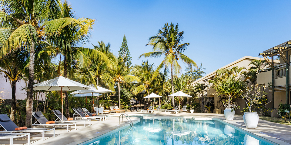 mauritius - friday attitude_pool_01
