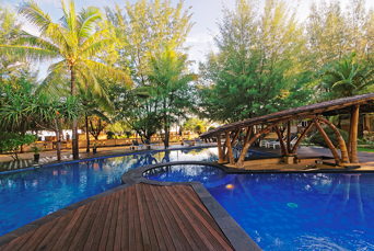 bali - gili-øerne - jambuluwuk ocean resort_pool_02