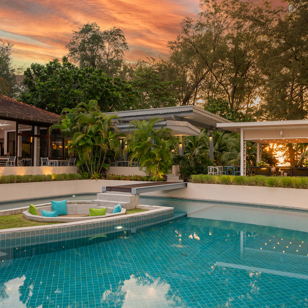 thailand - dewa resort phuket_swimmingpool_night_02
