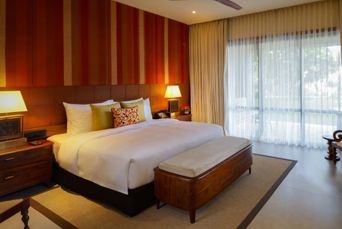 Cinnamon Bentota Premium Pool Room