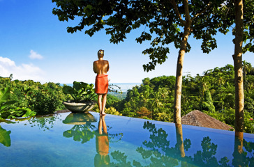 bali - lovina - the damai resort_pool smuk udsigt_01