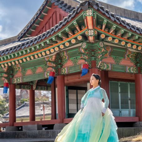 Sydkorea Seoul Kvinde I Handbok Traditionel Dragt 2496239161