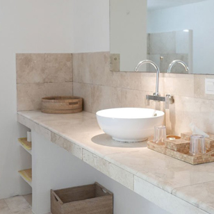 bali - gili-øerne - Hotel_seri_resort_gili_meno_garden_og_seaview_suites_bathroom_01