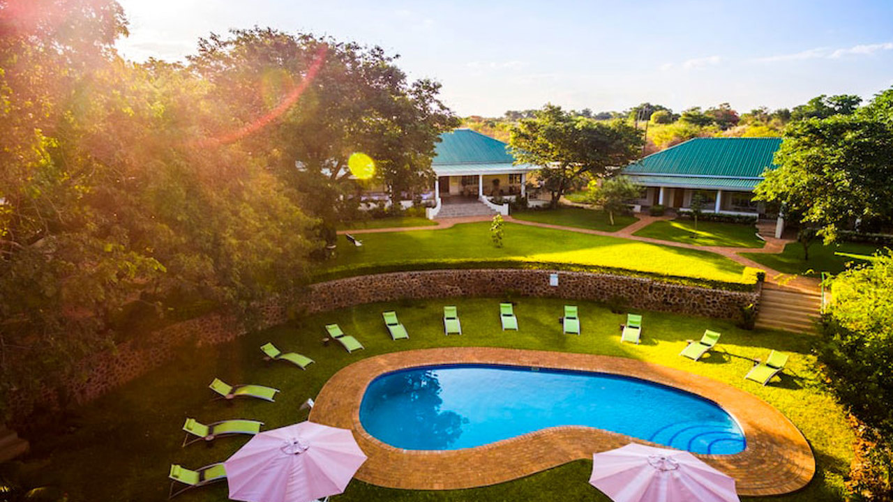 Batonka Guest Lodge Pool