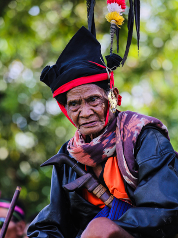 Traditionelt klædt mand fra Sumba