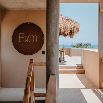 Indgang Til Restaurant Og Bar Dos Mares Barefoot Hotel