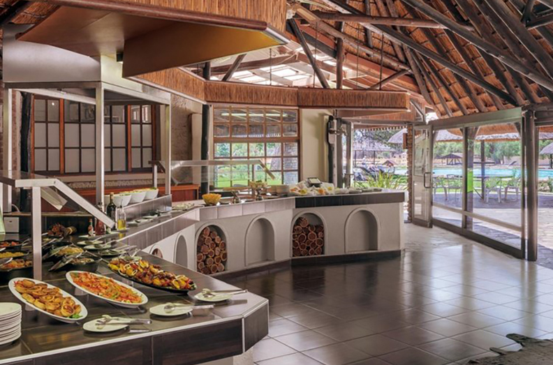 Buffet_restaurant_01