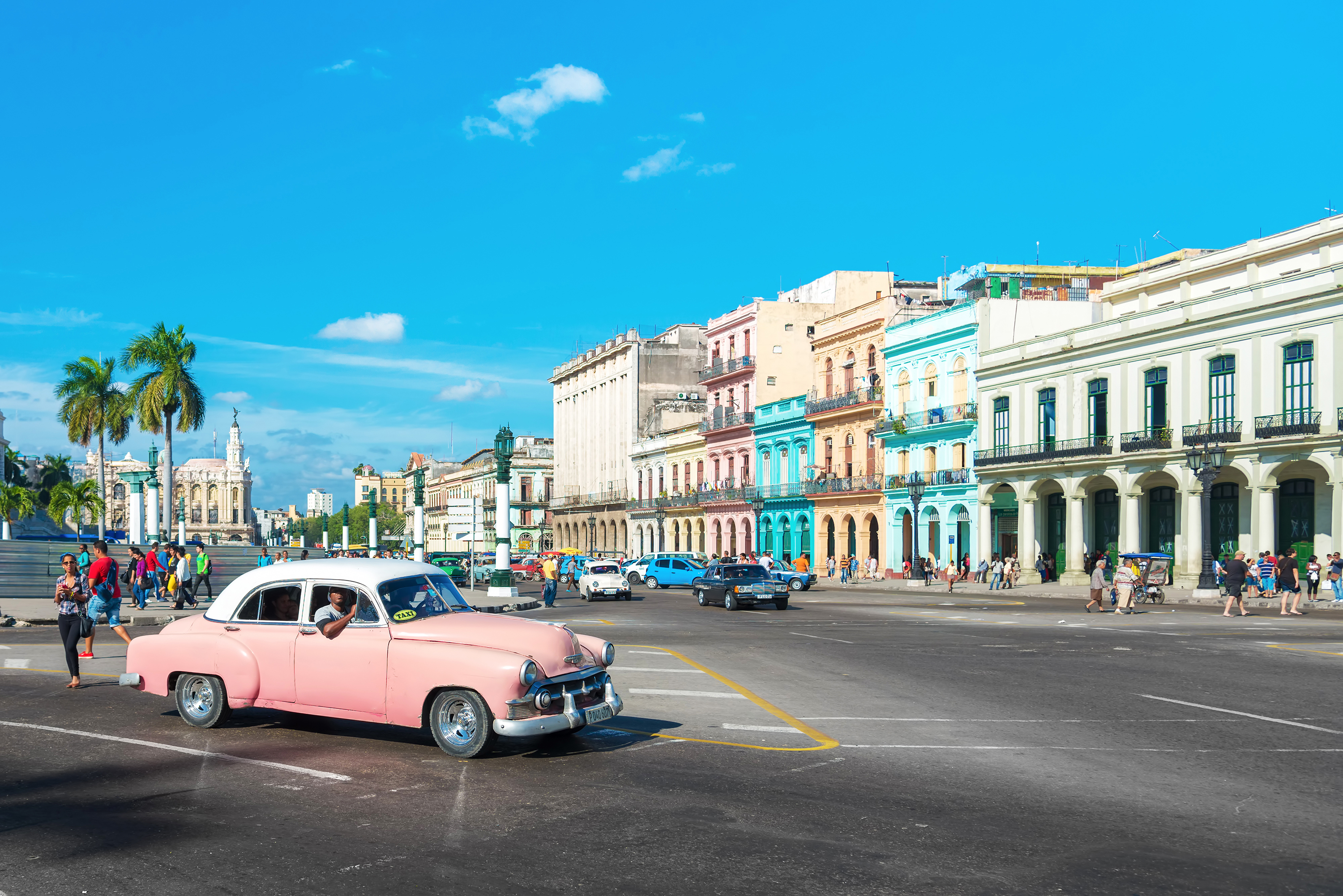 cuba - havana_bil_lyseroed_01