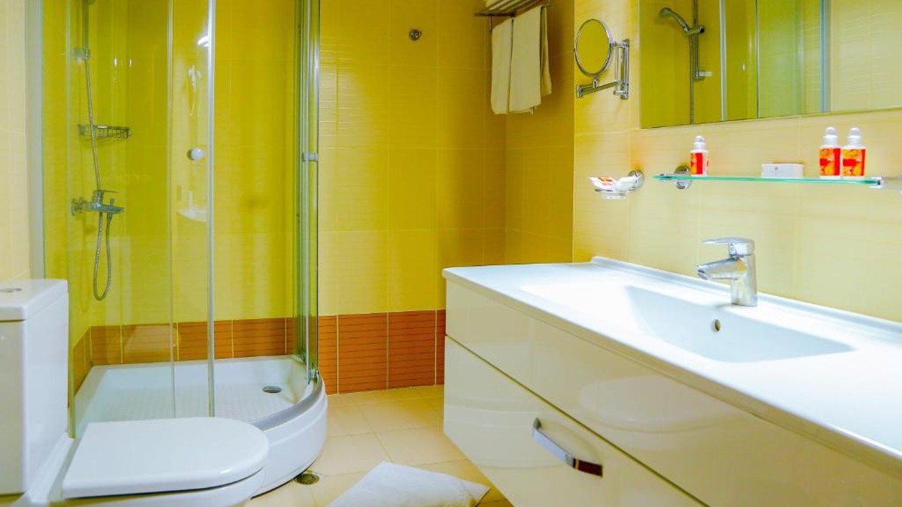 Aserbajdsjan Baku Central Park Hotel Bathroom