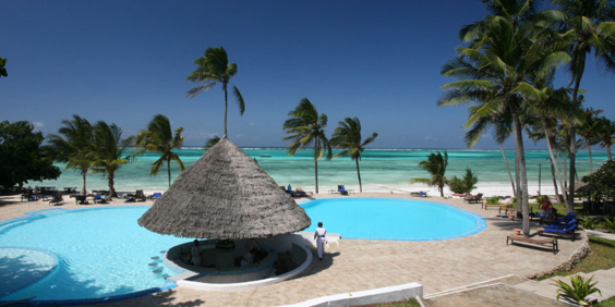 karafuu resort_pool_01