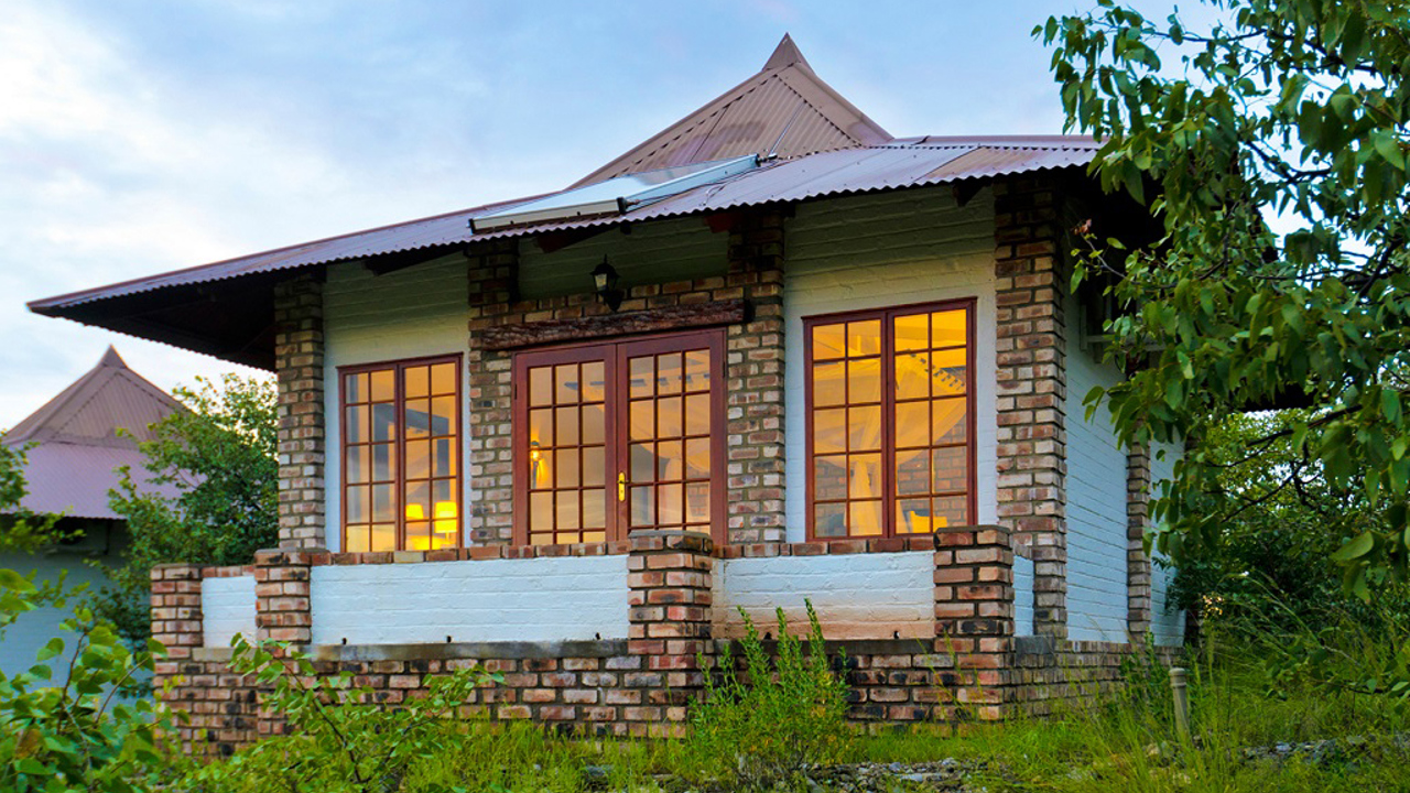 Etosha Safari Lodge bungalow_02