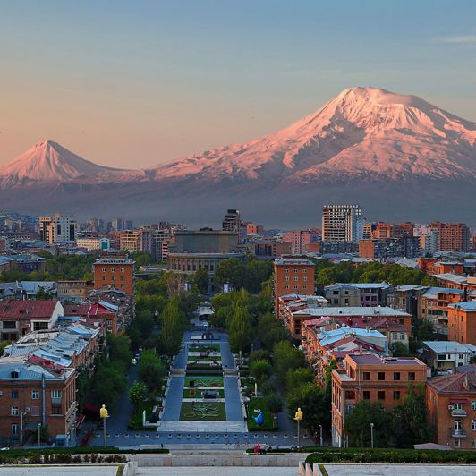 Armeniens hovedstad Jerevan ligger ikke langt fra det bibelske bjerg Ararat.
