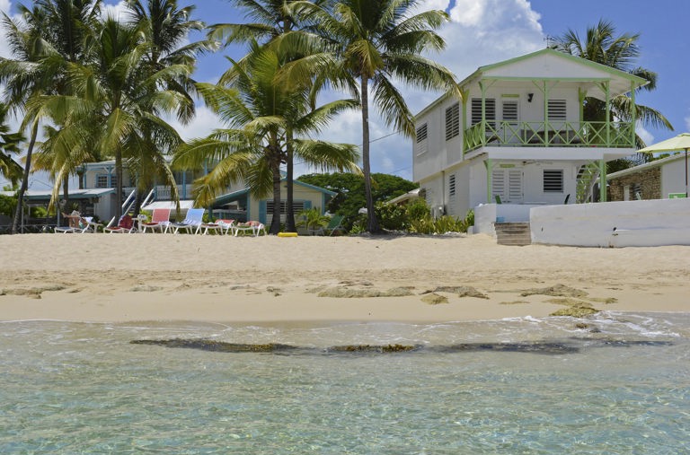dansk vestindien - st. croix - cottages by the sea_vaerelse facade vandet_02