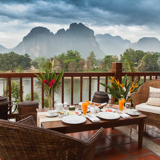 laos - vang vieng - riverside boutique resort_suite terrasse
