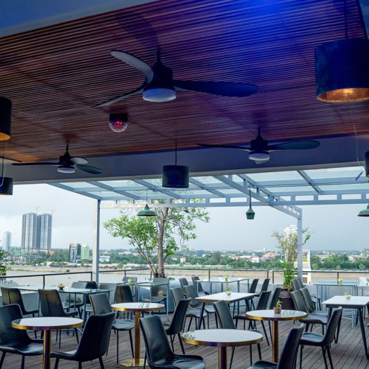 Frangipani Royal Palace Hotel Restaurant