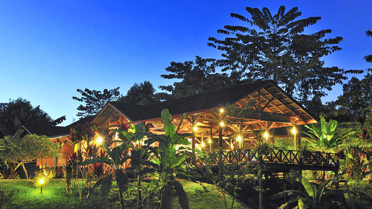 sepilok forest edge resort_aften_facade_01