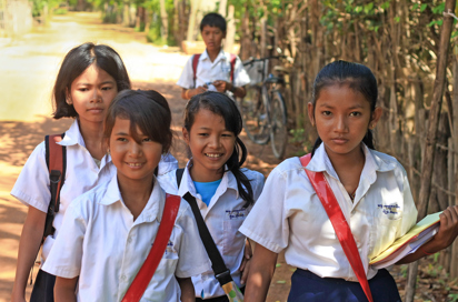cambodia - Phnom pehn_befolkning_pige_skole_02