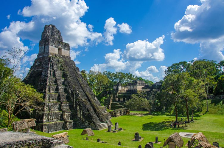 guetemala_tikal_pyramide_01