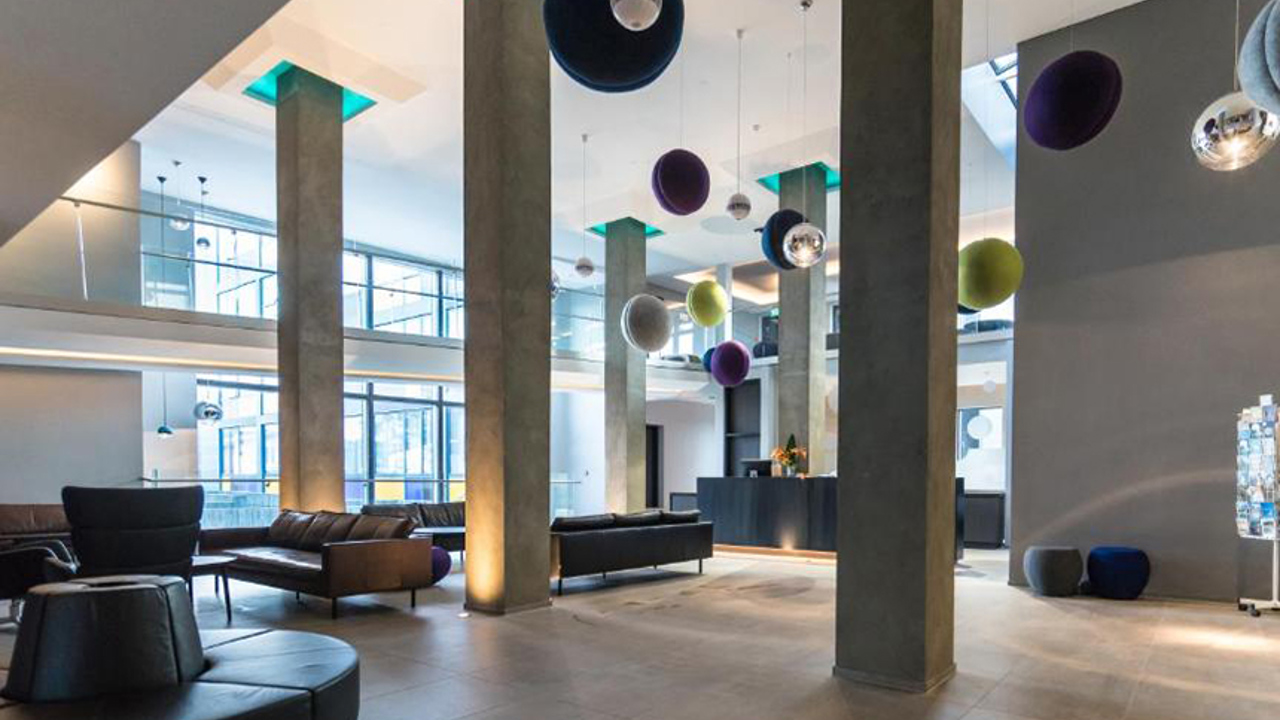 fosshotel husavik_lobby_01