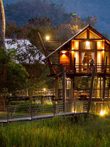 thailand - lala mukha_vaerelse_loft tree house_01