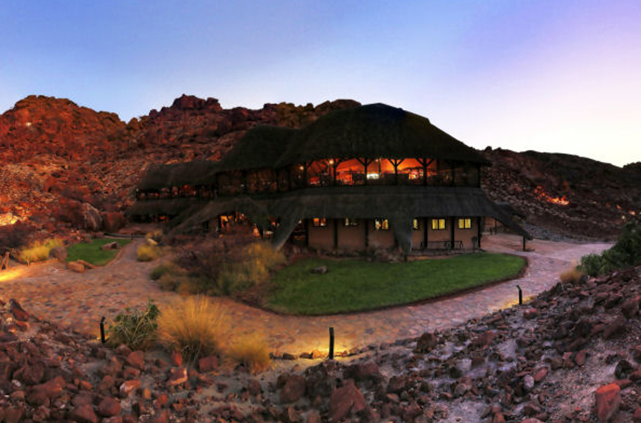 twyfelfontein country lodge_06